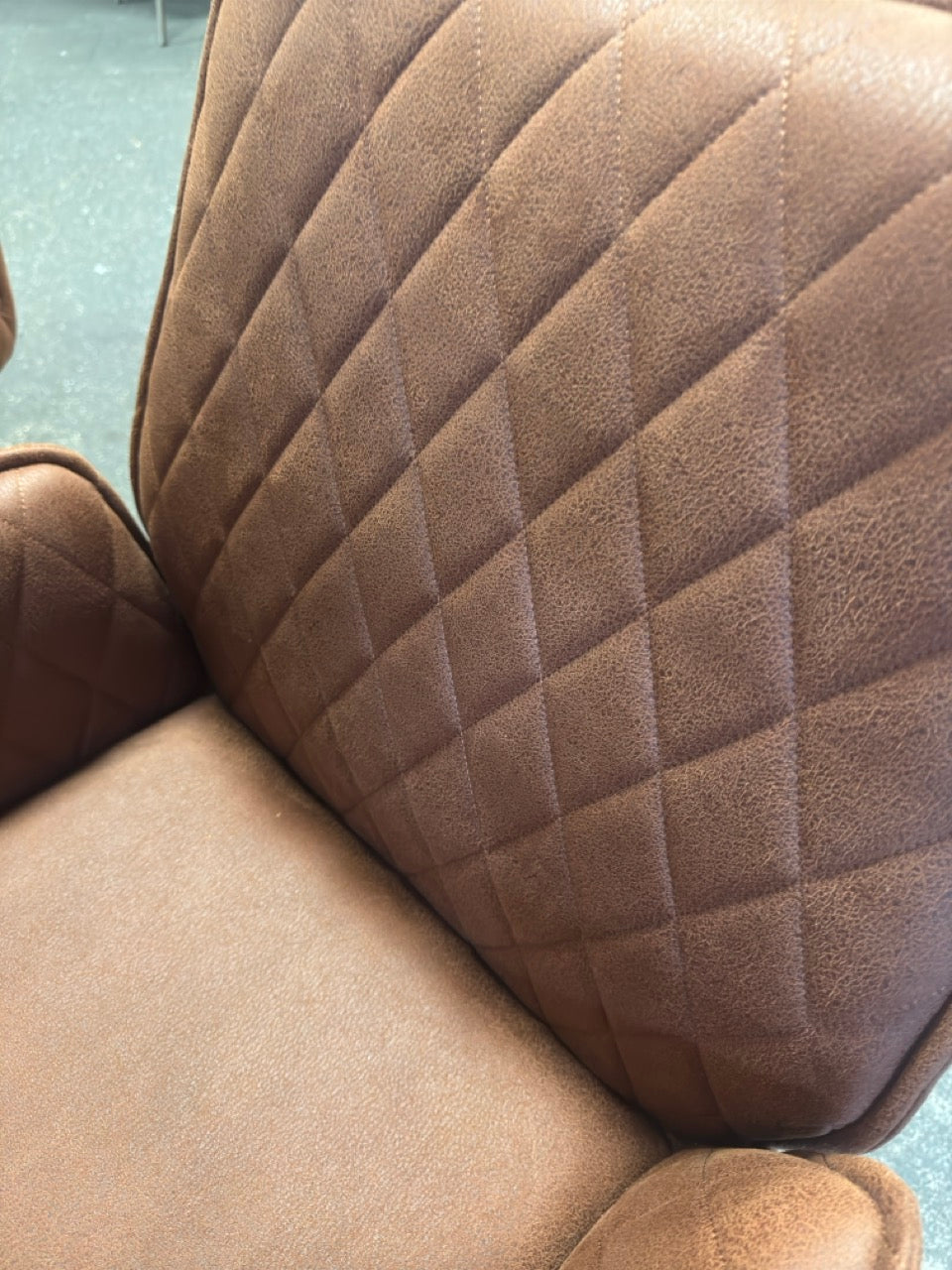 Ronde eettafel + 6 Stoelen + Pot Gratis Retour24