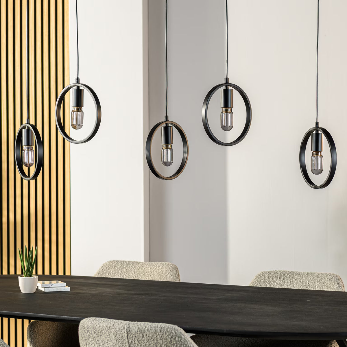Hanglamp 5-lamps, kleur Zwart (internet retour)