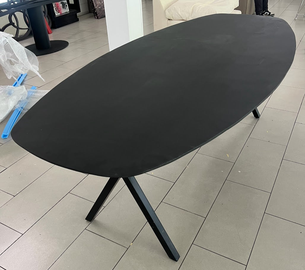 Novo Oval Eettafel Mat Zwart - 240x110cm