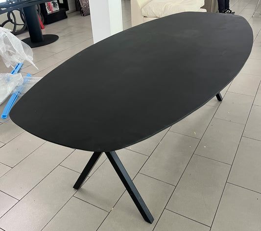 Novo Oval – Ovale Eettafel Mat Zwart 240x110cm